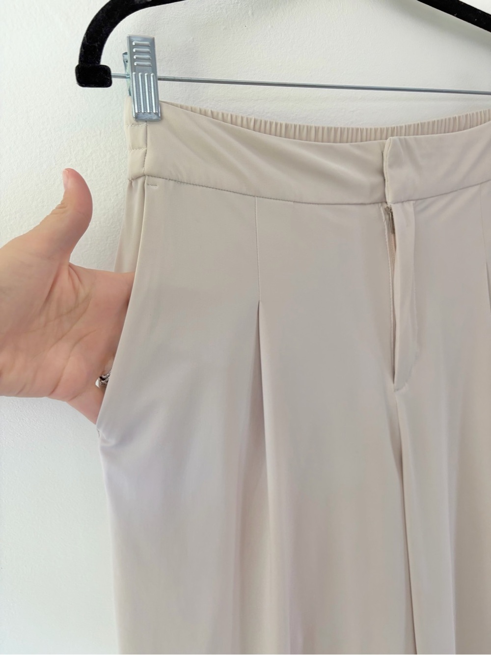 Athleta Pinnacle High Rise Wide Leg Pleated Trouser Pant In Bone Size 6 - Picture 5 of 13
